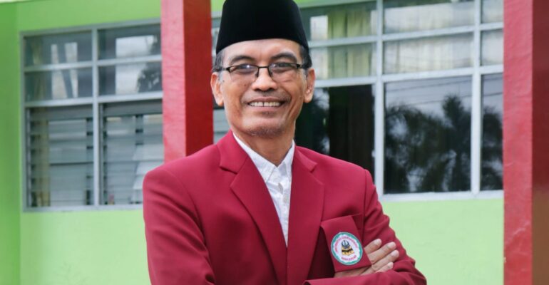 Dilantik Jadi Rektor UCM, Dr. Lukman Daris Tuai Apresiasi