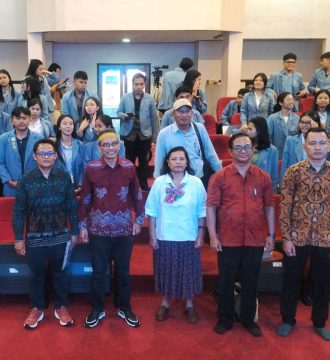Kuliah Umum di Undiksha Bali, Rektor UCM Perkenalkan Simbol Bugis-Makassar