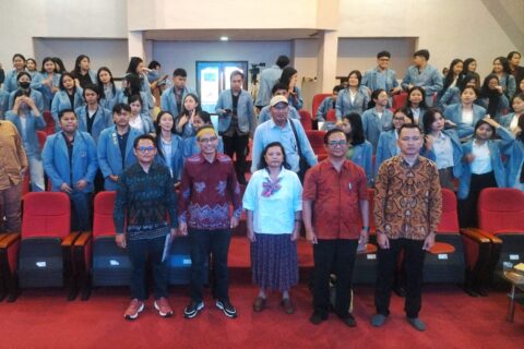 Kuliah Umum di Undiksha Bali, Rektor UCM Perkenalkan Simbol Bugis-Makassar