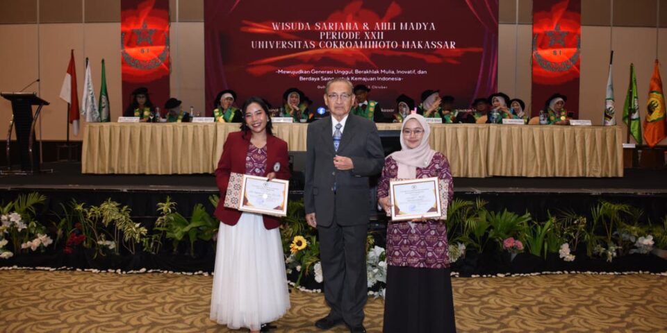 Wisuda UCM Diwarnai Apresiasi LLDIKTI IX Hingga Dosen Berkinerja Terbaik
